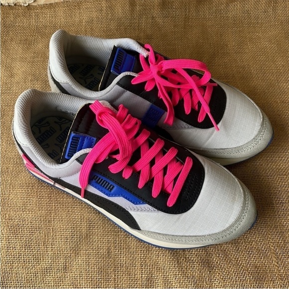 Puma FUTURE RIDER PLAY ON White Gray/Violet 373792-07 Neon Pink Size 7.5 - Picture 3 of 16
